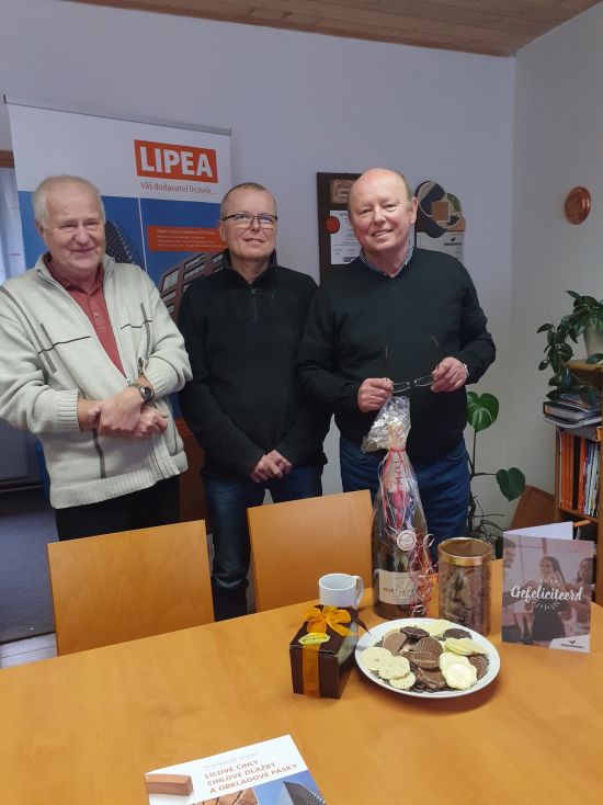 LIPEA - oslava 25.výročí/ na fotografii zleva Ing. Ludvík Hudrlík, Ing. Petr Viewegh, Ing. Jiří Viewegh