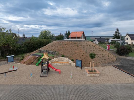 LIPEA- Vodojem Hrdlořezy_lícová cihla Feldhaus Klinker K686 sintra ardor calino