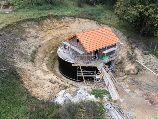 LIPEA- Vodojem Vrchbělá_lícová cihla Feldhaus Klinker K746 vascu cerasi rotado