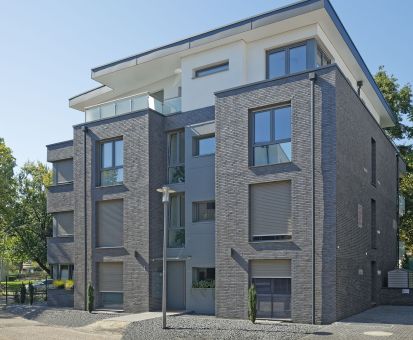 LIPEA - R 777 romero anthracit azul, pálený cihlový pásek, fasáda z cihliček, obkladový pásek/ www.lipea.cz